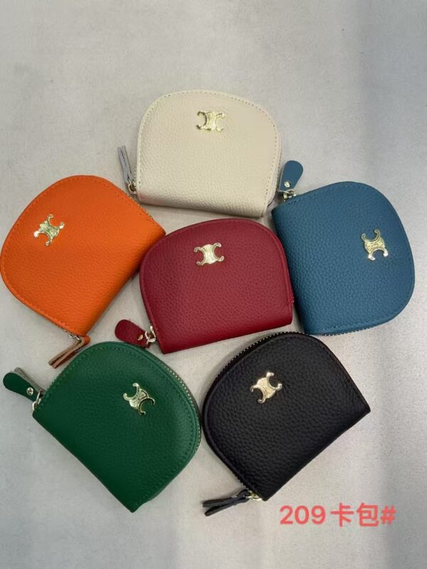 Women’s Authentic Leather Parts – Sleek & Professional